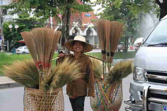 Broom Lady, Thailand Broom Lady, Thailand