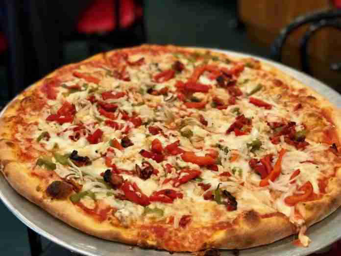 Supreme Pizza at Fox's Pizza Den, Brunswick, Georgia Supreme Pizza at Fox's Pizza Den, Brunswick, Georgia