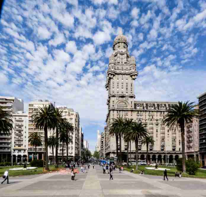 Independence Plaza, Montevideo Independence Plaza, Montevideo